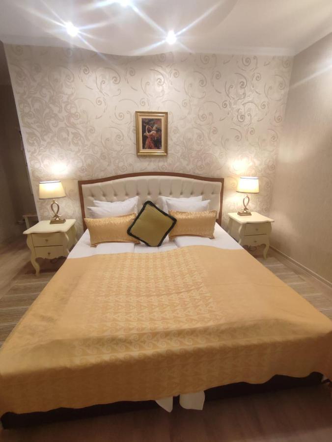 Готель Casa Alina Дева Екстер'єр фото